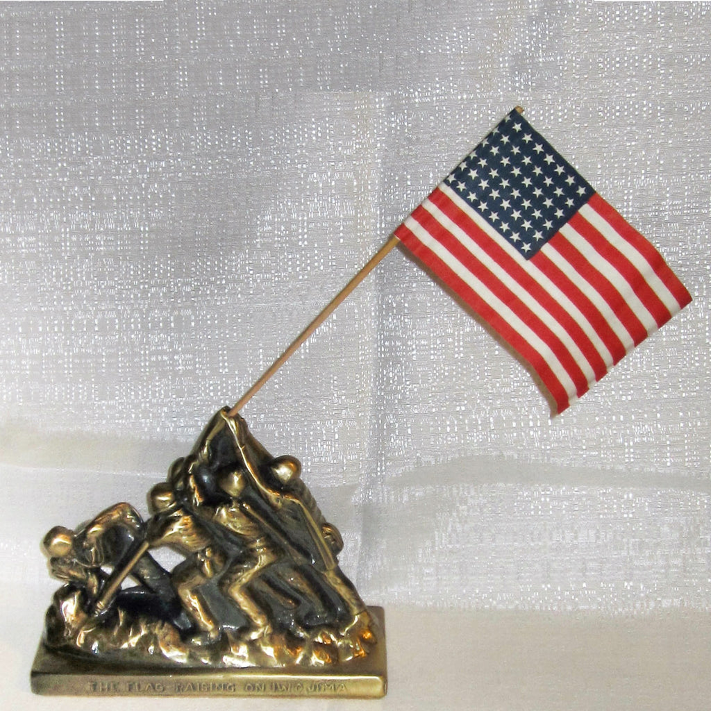 USMC WWII Iwo Jima Raising the Flag monument statue